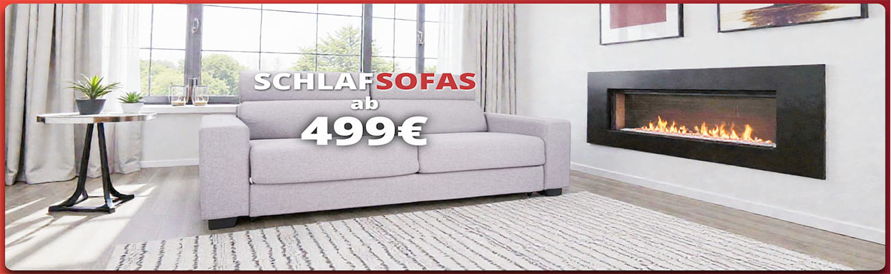 Modernes Wohnzimmer mit Schlafsofa und Wandkamin, Promo „Schlafsofas ab 499 €“.