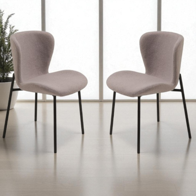 Sedie imbottite moderne in vari colori con gambe in metallo nero. Testo: «Sedie a partire da 33€».