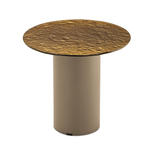 Runder Couchtisch WAYLON 45 mit beiger Metallbasis und bernsteinfarbener Hammerschlagglasplatte