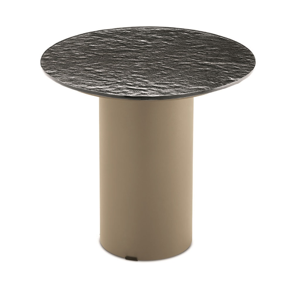 Runder Couchtisch WAYLON 45 mit beiger Metallbasis und Fumè-Hammerglasplatte