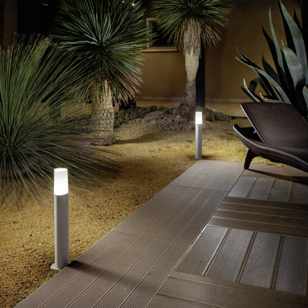 Outdoor POU pole in SILVER aluminum H83 cm