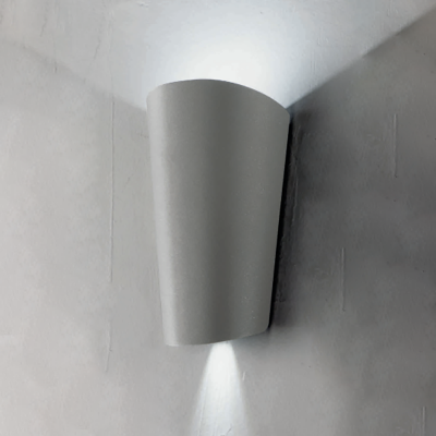 PIC outdoor wall lamp in SILVER painted aluminium 10,5x5 cm