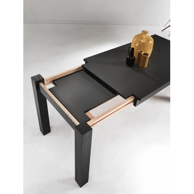 BLADE dining table extendable to 190 cm in Black wood