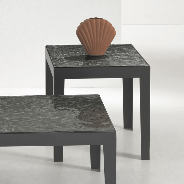 Quadratischer Couchtisch 45x45 aus Metall und gehämmerter Glasplatte - ROSS