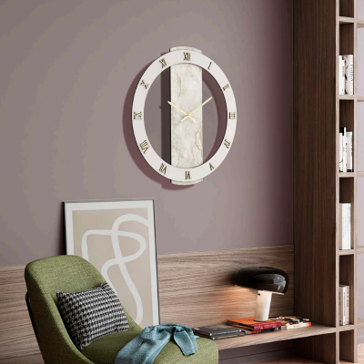 Runde Uhr NOAH, D60 cm, aus Holz mit goldener Tapete