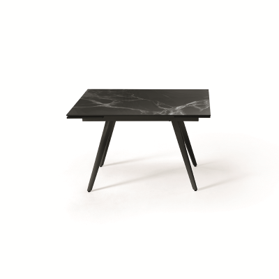 Table ORESTE avec plateau effet marbre noir et piètement en métal extensible jusqu'à 180 cm