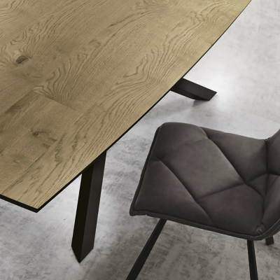 FLOYD 200 cm fester Tisch mit roher Eichenplatte