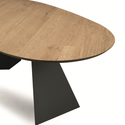 Mesa fija TOKYO de 210 cm con base de metal negro y tapa de roble crudo
