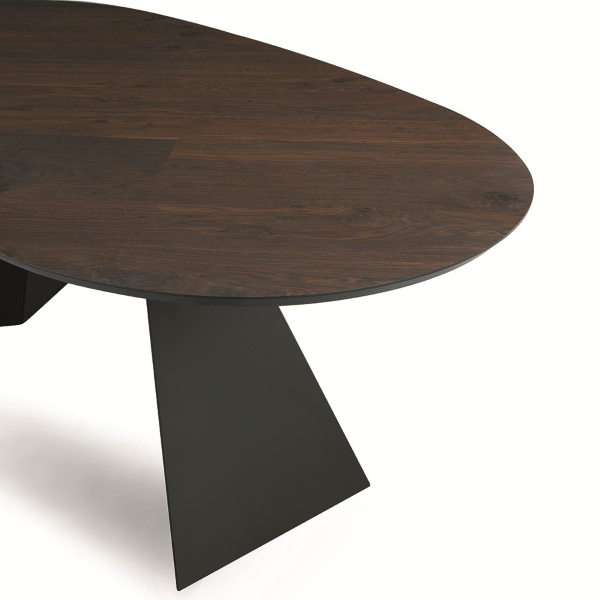 Mesa fija TOKYO de 210 cm con base de metal negro y tapa de Roble Térmico