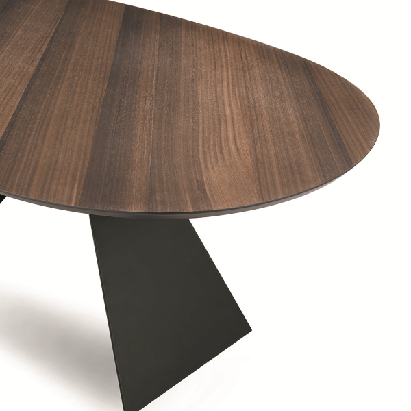 Fester Tisch TOKYO 210 cm mit schwarzem Metallgestell und Eukalyptusplatte