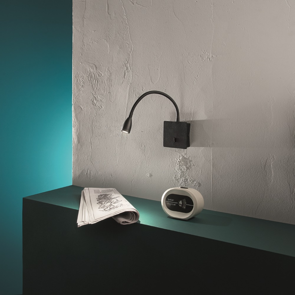 Applique FALL en métal noir à LED directionnelle 9x36 cm