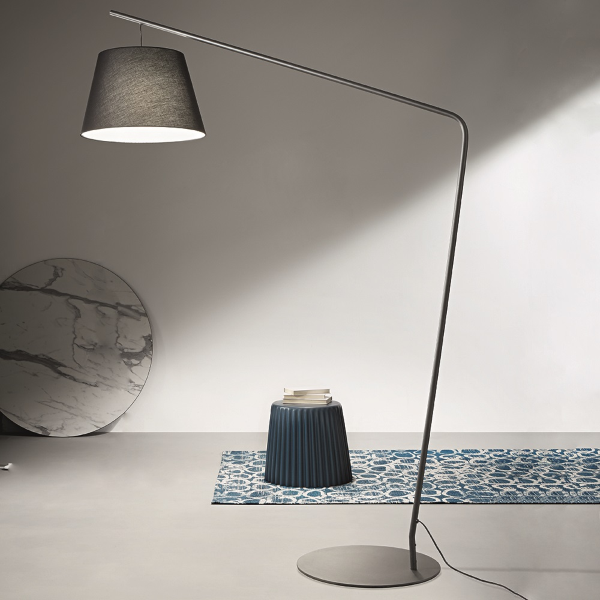 Stehlampe mit schwarzer Metallstruktur und VELVET-PVC-Lampenschirm H205 cm