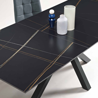 HERO Steintisch mit schwarzem Marmoreffekt, ausziehbar auf 240 cm