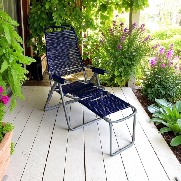 Folding iron deckchair with blue cordoned footrest