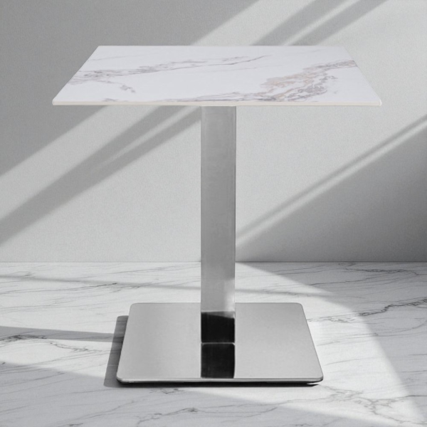 Table de bar 70x70 cm avec plateau extérieur effet marbre doré et piètement argent H 75