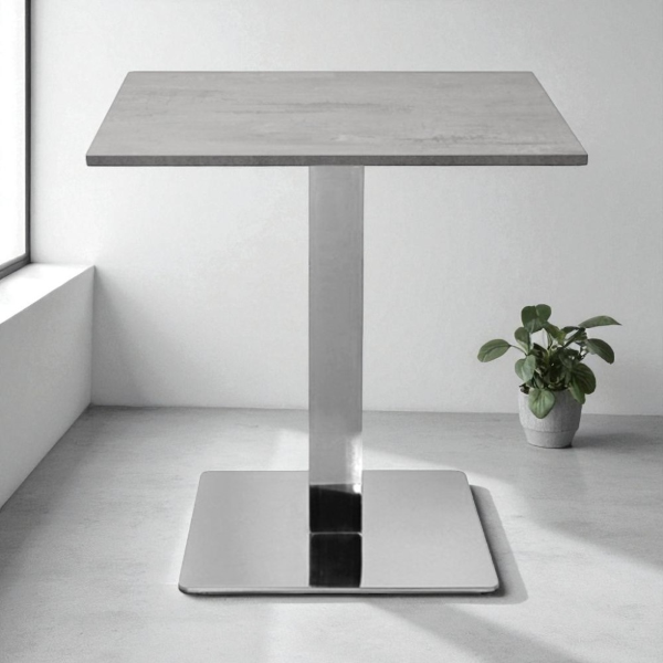 Table de bar 70x70 cm avec piètement argenté et plateau en stratifié Cemento H 75