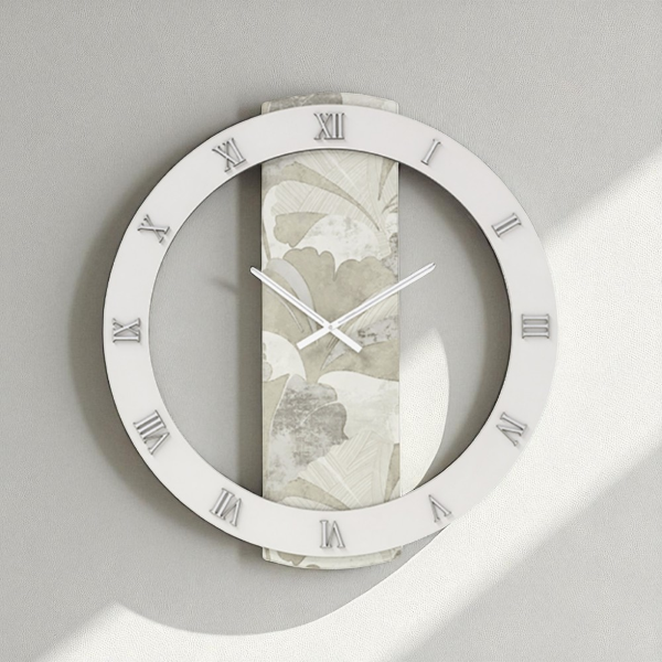 Orologio LARRY rotondo D60 cm in legno rivestito con parato e dettagli Argento