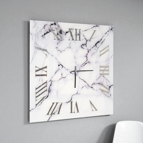 Horloge carrée 65x65 cm en verre trempé effet marbre noir et blanc - OMIZ