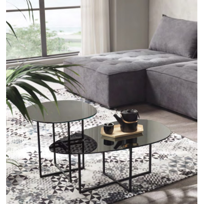 Couchtisch aus Metall mit Rauchglasplatte und schwarzem Fuß GINNI 50