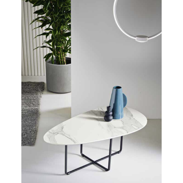 Couchtisch aus Metall mit Glasplatte mit weißem Marmoreffekt GINNI 90