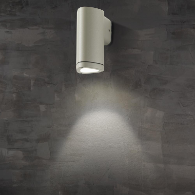 Außenwandleuchte RAV aus SILBER lackiertem Aluminium. Klein