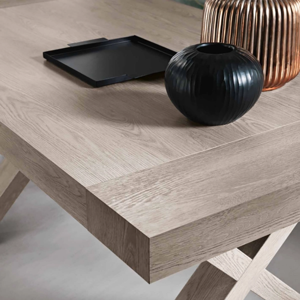 Mesa extensible hasta 260 cm con estructura en laminado efecto madera raya diplomática gris PARIDE