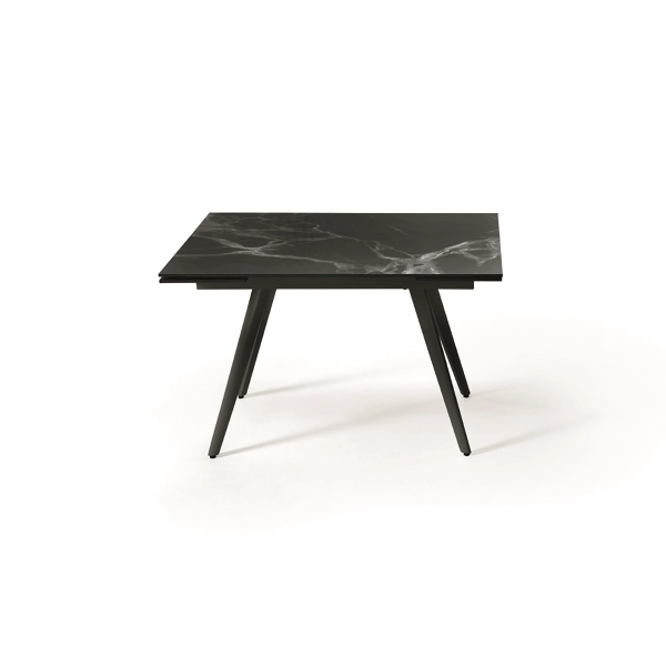 Mesa ORESTE con tapa efecto mármol negro y base de metal extensible hasta 180 cms