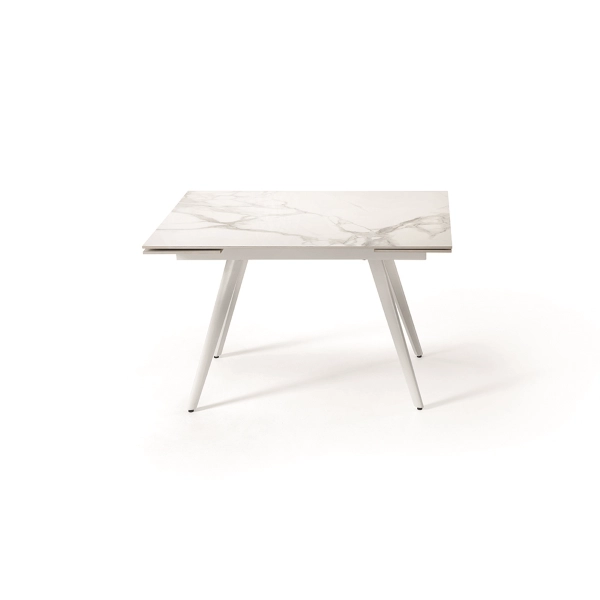 Mesa ORESTE con tapa efecto mármol blanco y base de metal extensible hasta 180 cms