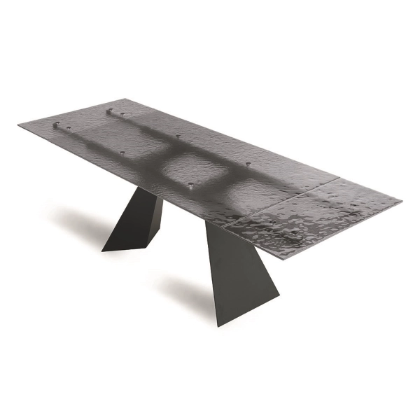 Mesa extensible WATERS de 240 cm con base de metal negro y tapa de cristal ahumado