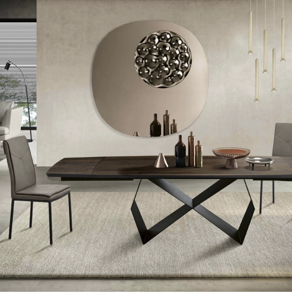 Mesa extensible 300 cm con base de metal negro y tapa de roble térmico WALL