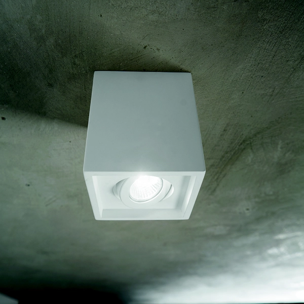 Spot de plafond carré en plâtre peint blanc SIRTA 13x16 cm