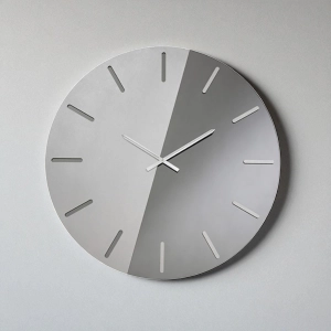 MACK runde Wanduhr D80 cm zweifarbig Rauch und Silber