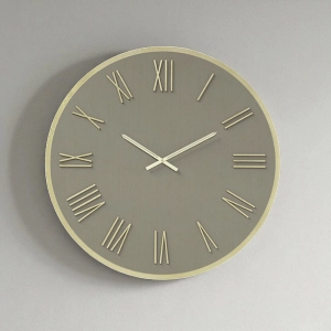 Runde Uhr D80 cm aus Ardesia Laminam mit LAZARUS Golddetails